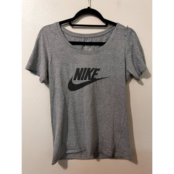 Women's Nike Gray Swoosh Logo Athletic Cut T Shirt Size S [EXCELLENT] - Picture 1 of 5